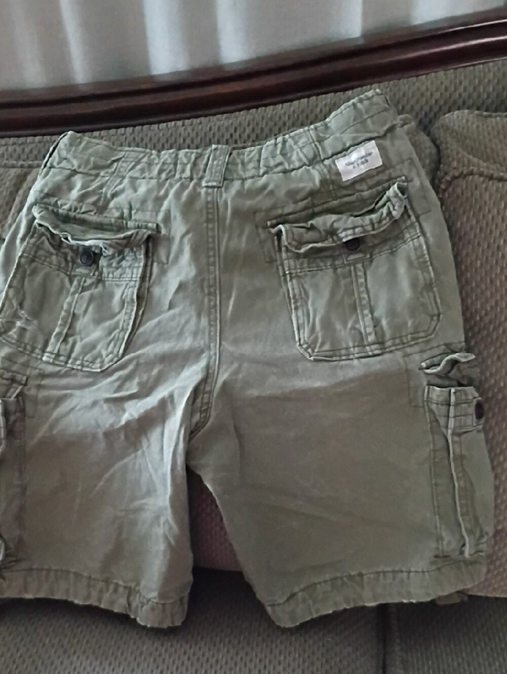 Abercrombie & Fitch Olive Cargo Shorts with Multiple Pockets - Picture 8 of 13